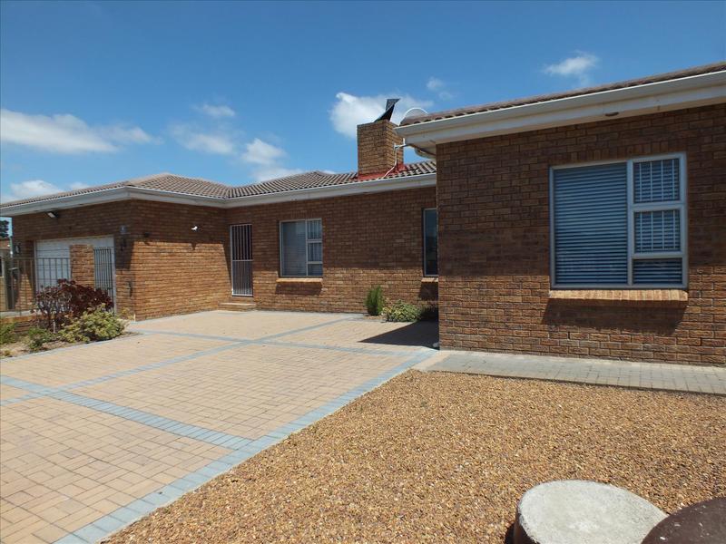 4 Bedroom Property for Sale in Brackenfell South Western Cape